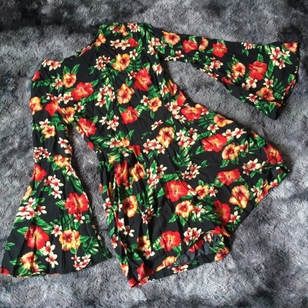 AX Paris Donna Floral Romper - Picture 4 of 8